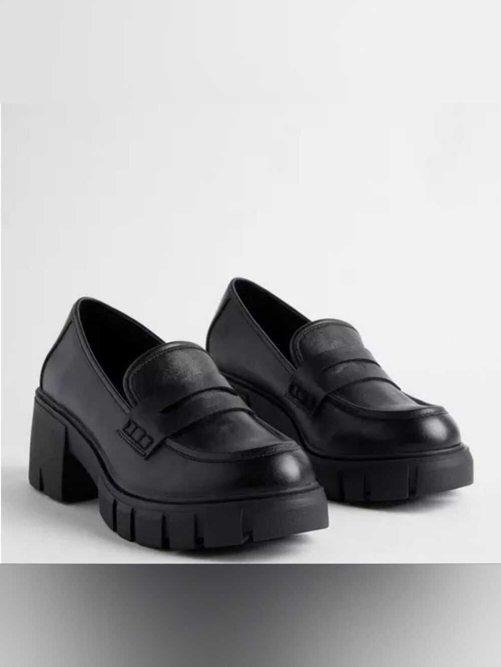 Torrid Black Chunky Lug Sole Loafers Size 8.5 WW